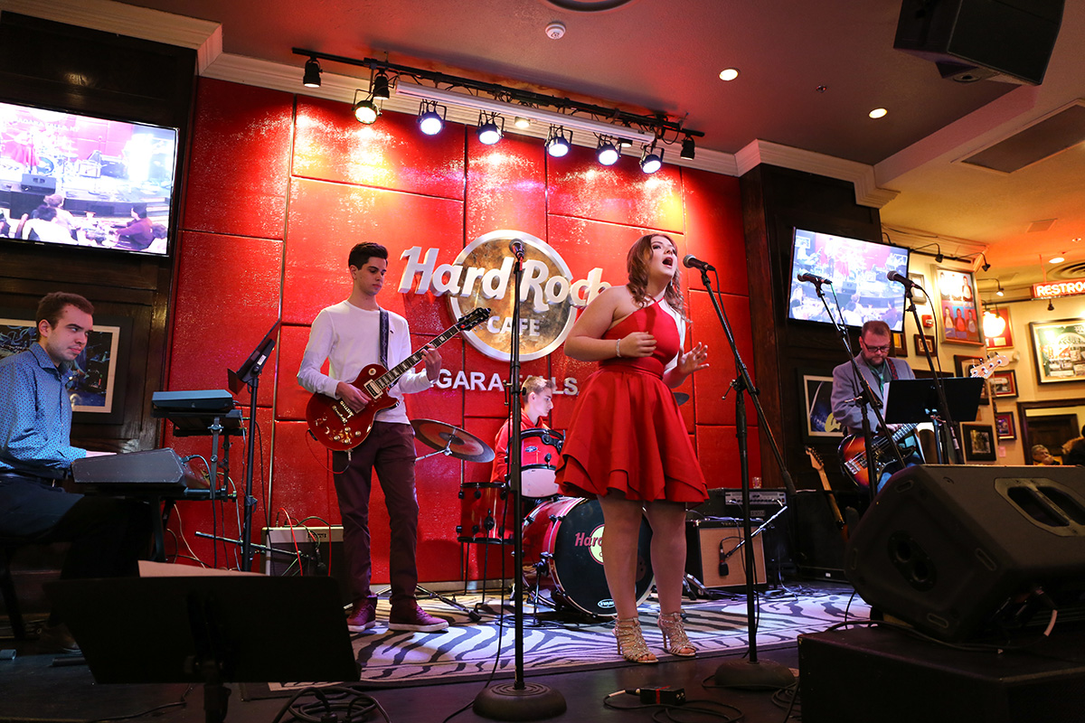 Read more about the article Valentine’s Show at the Hard Rock 2018